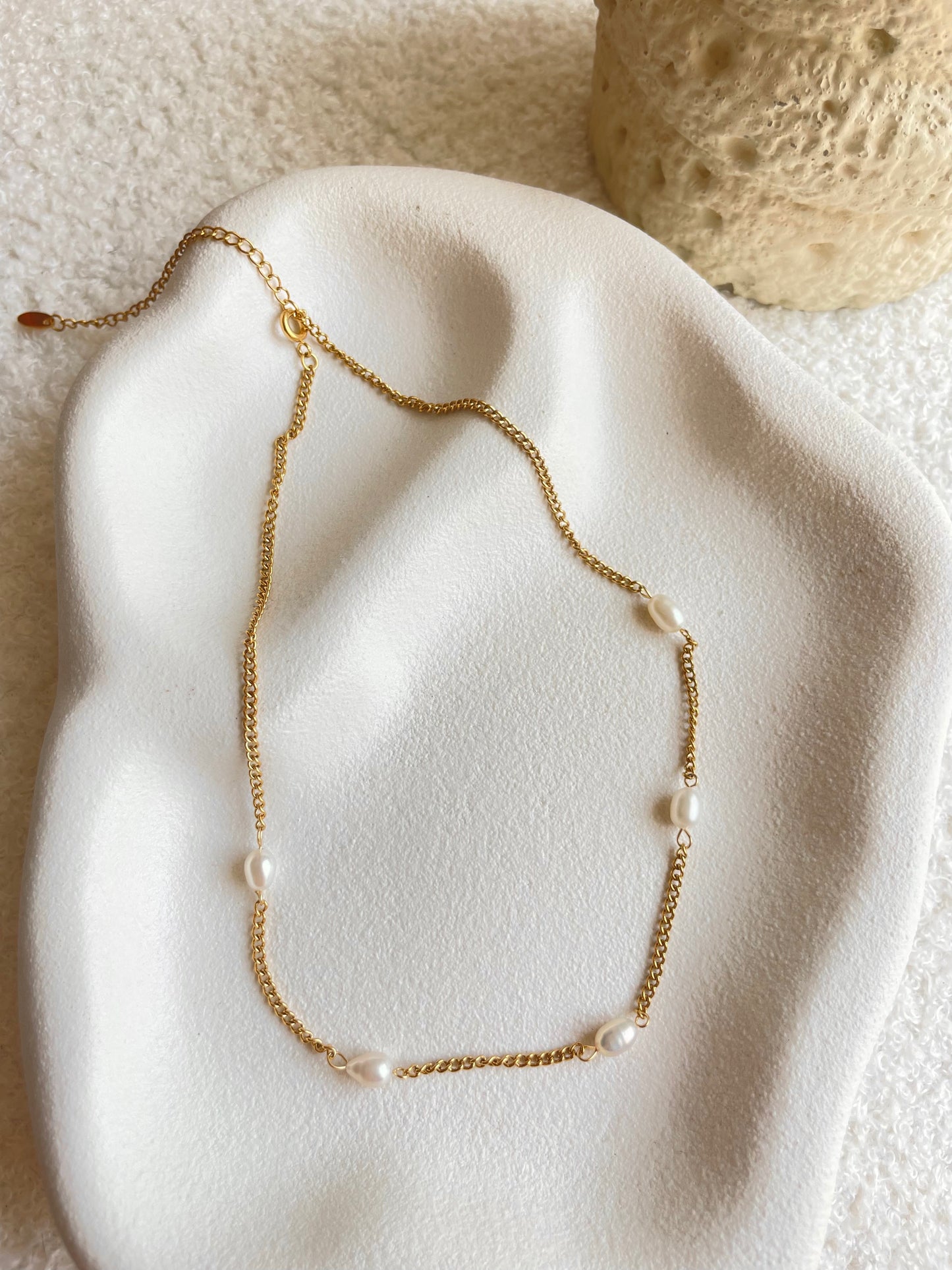 Mia Necklace