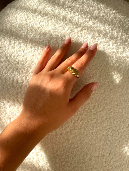 Croissant Ring